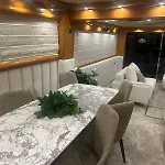 Luxury Yacht Astondoa 76 بوتيل بيوغْغاد نا موغو