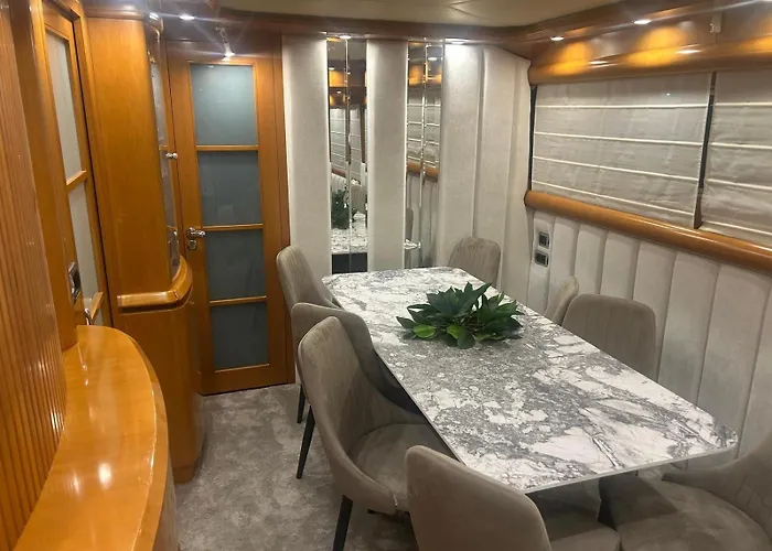 Luxury Yacht Astondoa 76 * Biograd Na Moru