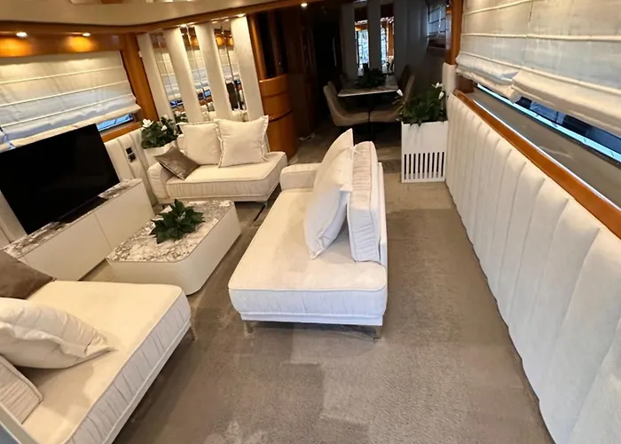 Luxury Yacht Astondoa 76 Tekne *