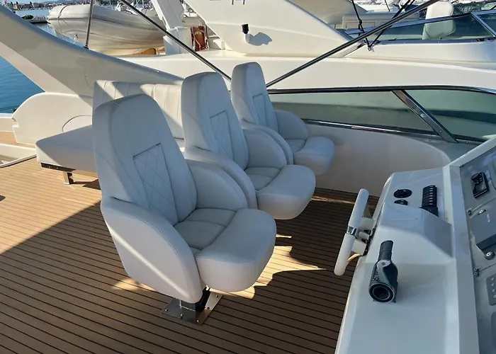 Luxury Yacht Astondoa 76 *